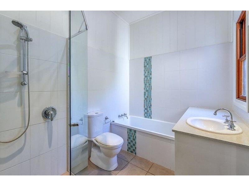 9 Broadway Street, Red Hill QLD 4059