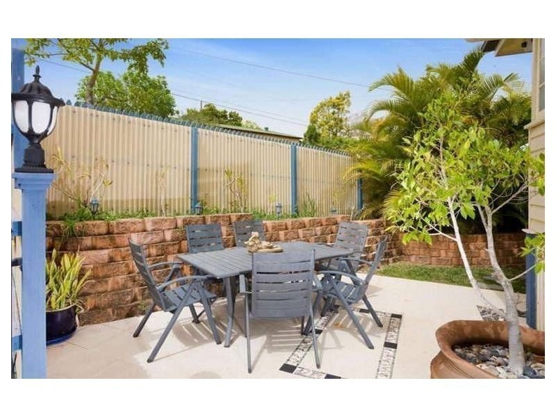 2 Gailey Street, Ashgrove QLD 4060
