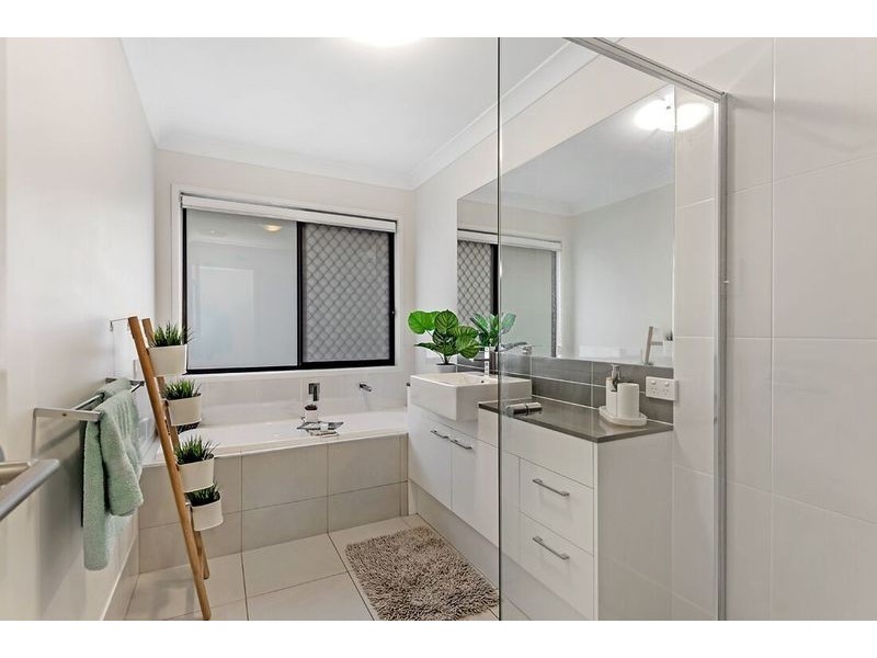 6 Deakin Street, Everton Park QLD 4053