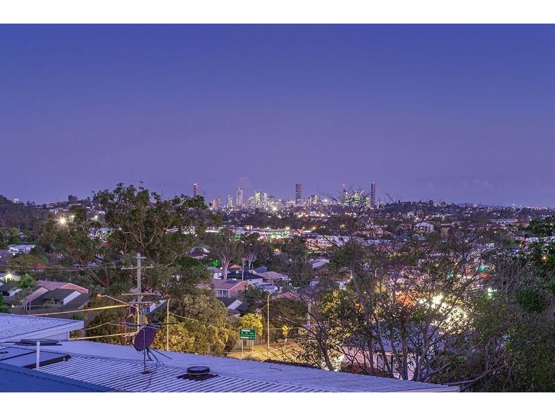 6 Deakin Street, Everton Park QLD 4053