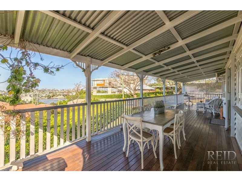 24 Walker Avenue, Teneriffe QLD 4005