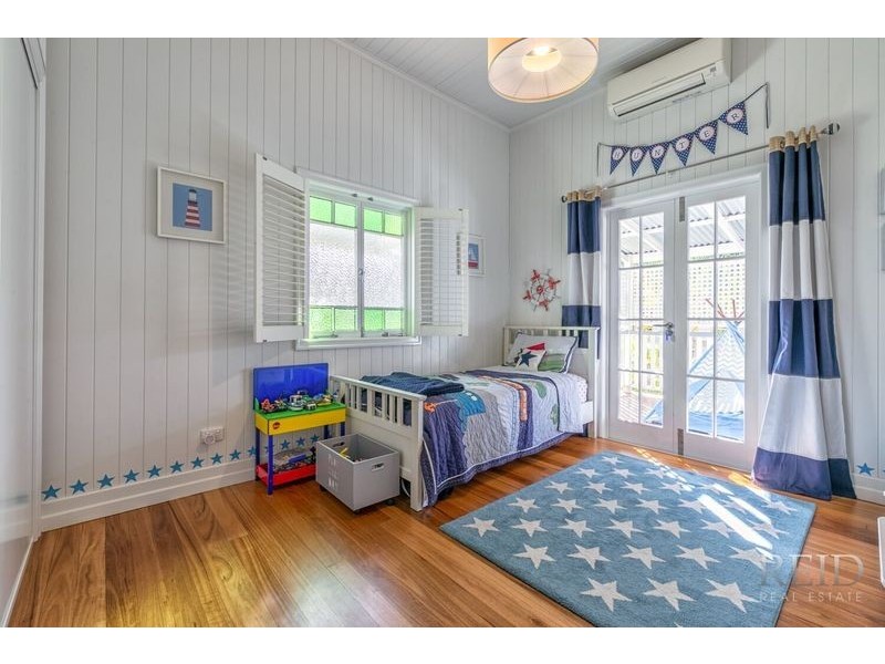 24 Walker Avenue, Teneriffe QLD 4005