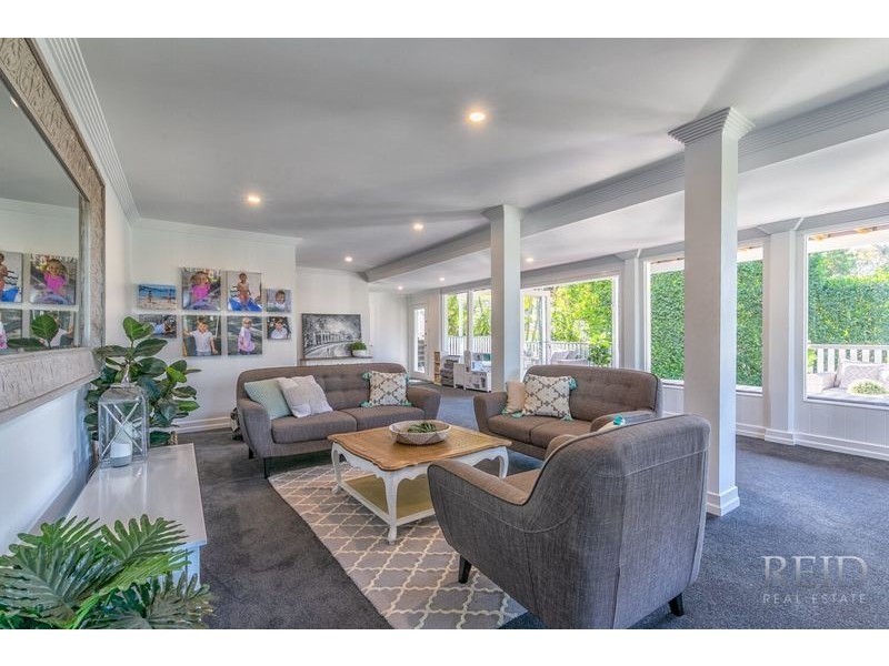 24 Walker Avenue, Teneriffe QLD 4005