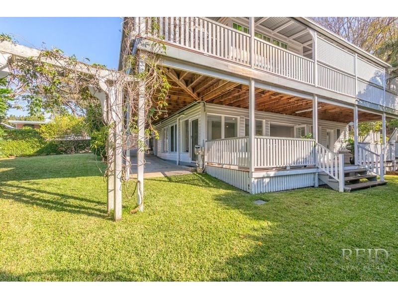 24 Walker Avenue, Teneriffe QLD 4005