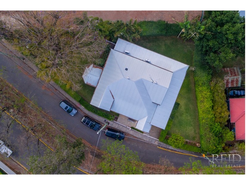 24 Walker Avenue, Teneriffe QLD 4005