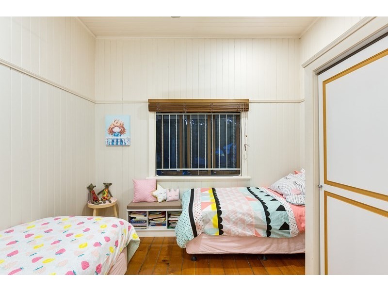 6 Arabella Street, Bardon QLD 4065