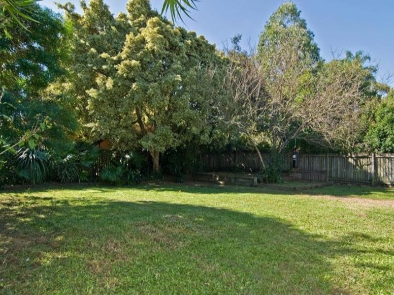 19 Farm Street, Newmarket QLD 4051