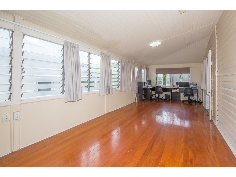 8 Pioneer Street, Toowong QLD 4066