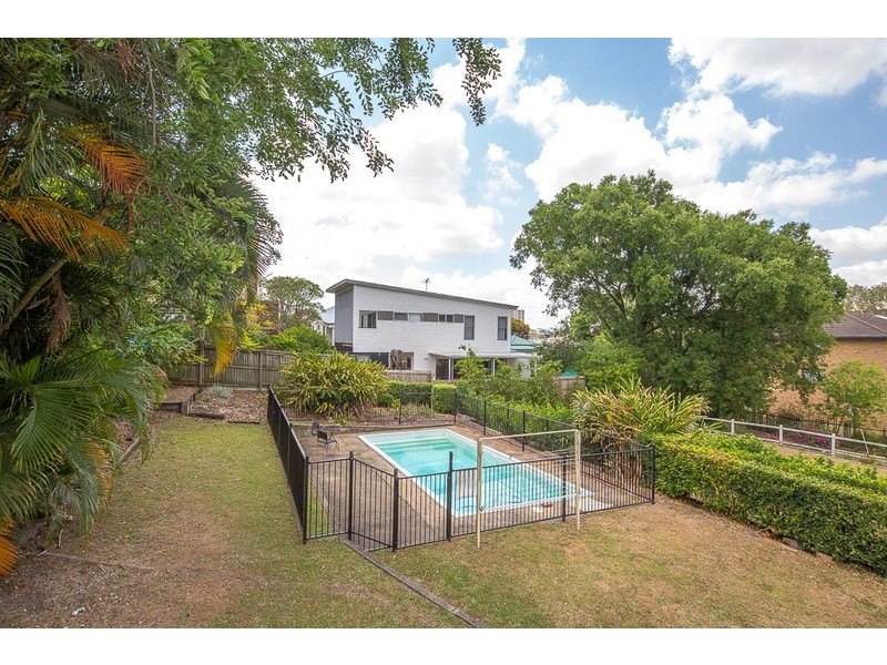8 Pioneer Street, Toowong QLD 4066