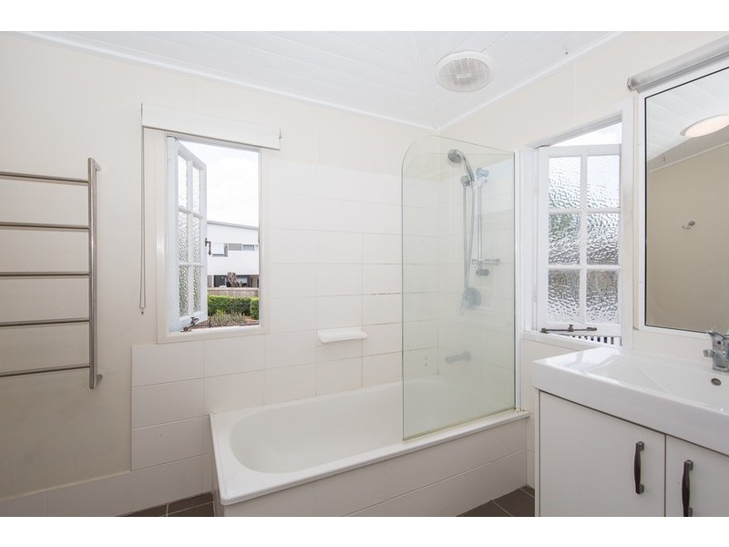 8 Pioneer Street, Toowong QLD 4066