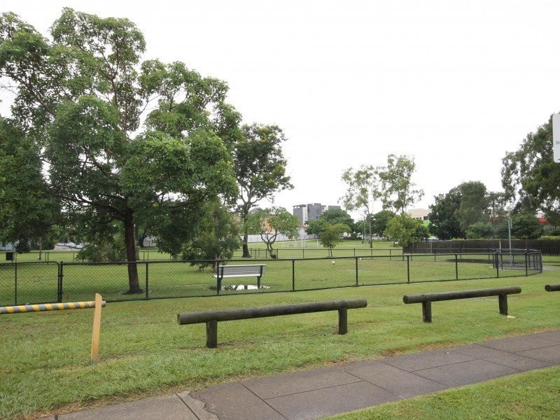 1/143 Baines Street, Kangaroo Point QLD 4169