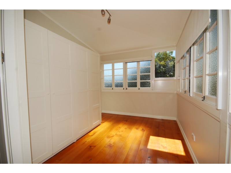 29 Glen Road, The Gap QLD 4061