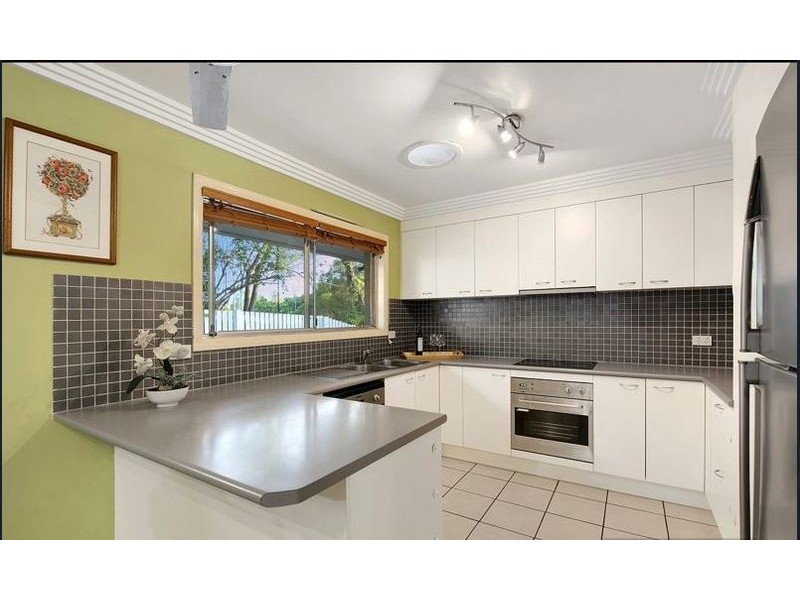 1 Eaglie Street, Chapel Hill QLD 4069
