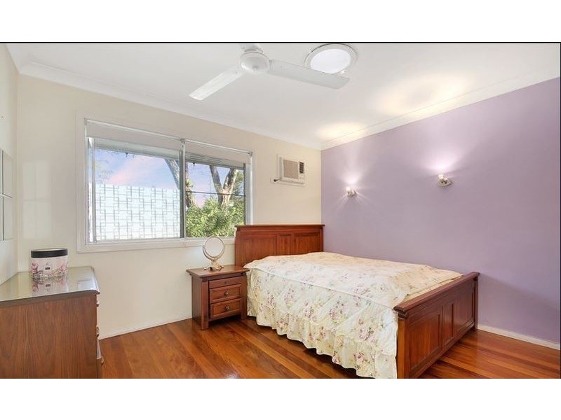 1 Eaglie Street, Chapel Hill QLD 4069