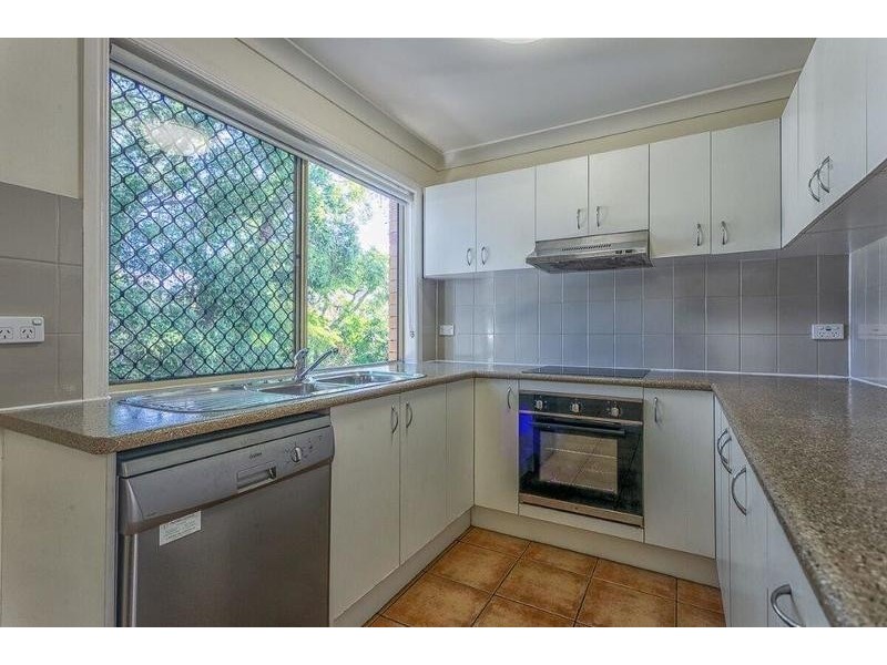 6/15 Vera Street, Greenslopes QLD 4120