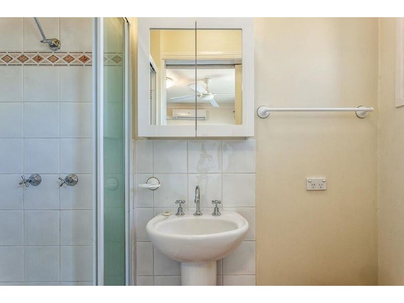 6/15 Vera Street, Greenslopes QLD 4120