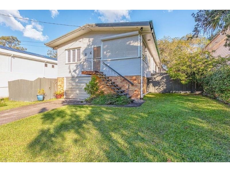 8 Romea Street, The Gap QLD 4061