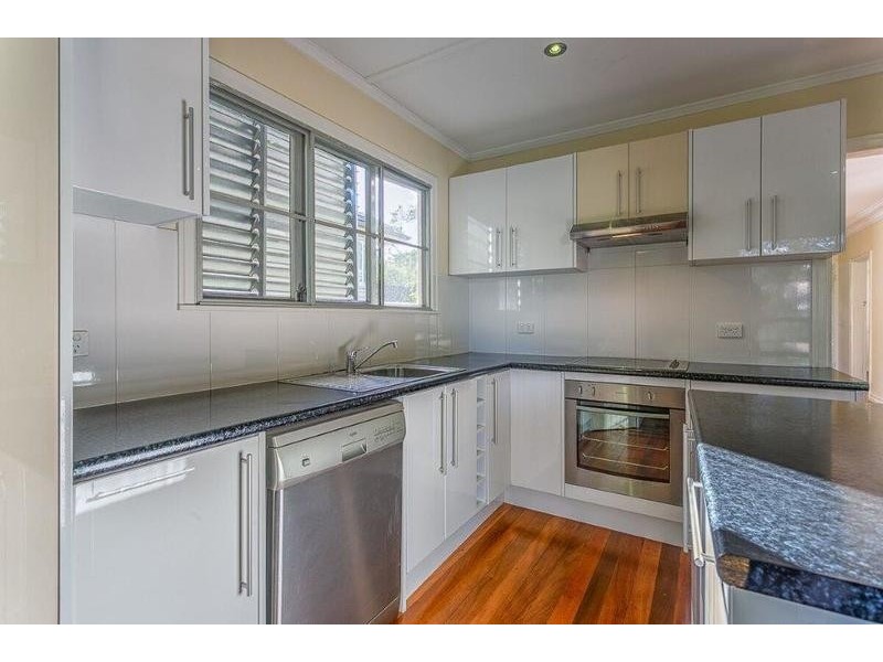 8 Romea Street, The Gap QLD 4061