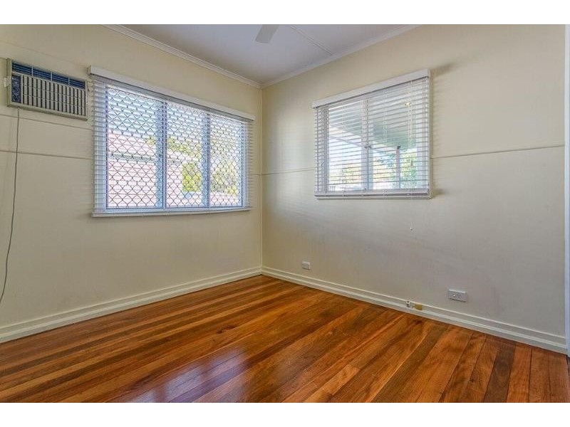 8 Romea Street, The Gap QLD 4061