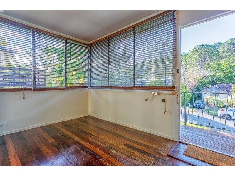 8 Romea Street, The Gap QLD 4061