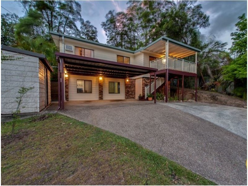 21 Wandearah Cres, Ferny Hills QLD 4055