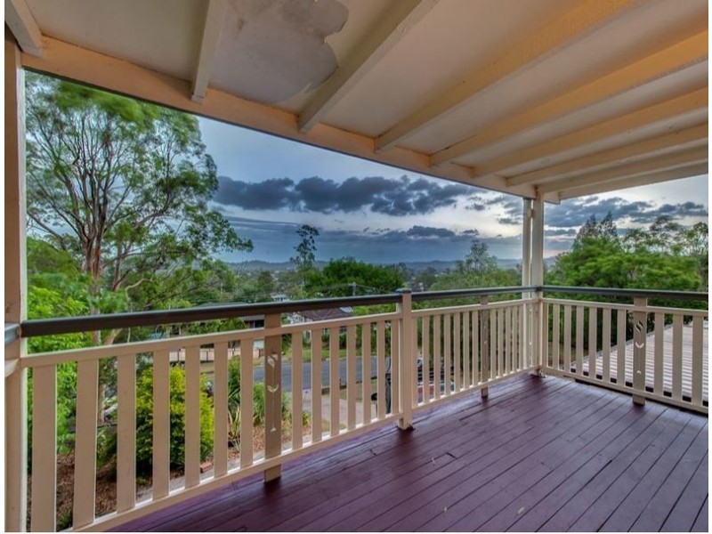 21 Wandearah Cres, Ferny Hills QLD 4055