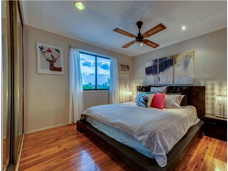 21 Wandearah Cres, Ferny Hills QLD 4055