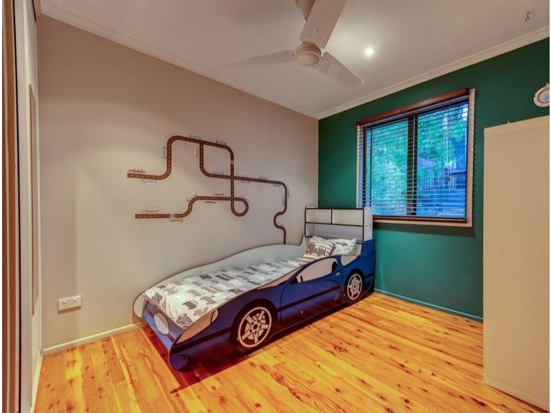 21 Wandearah Cres, Ferny Hills QLD 4055