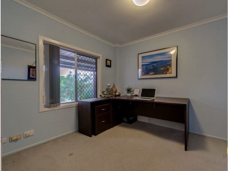 21 Wandearah Cres, Ferny Hills QLD 4055