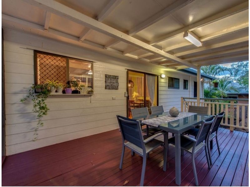 21 Wandearah Cres, Ferny Hills QLD 4055