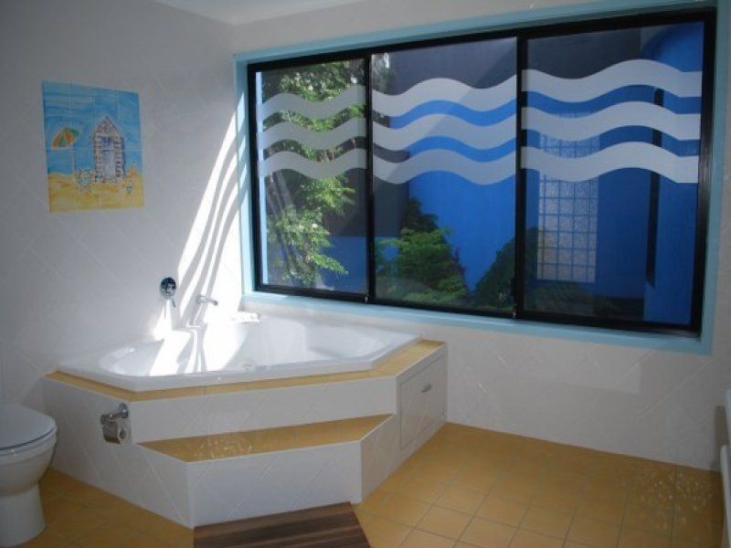 18 Dolphin Cove, Tura Beach NSW 2548