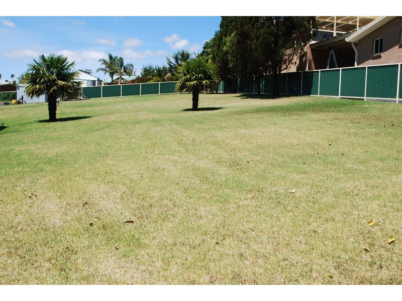 20 Pitt Street, South Pambula NSW 2549