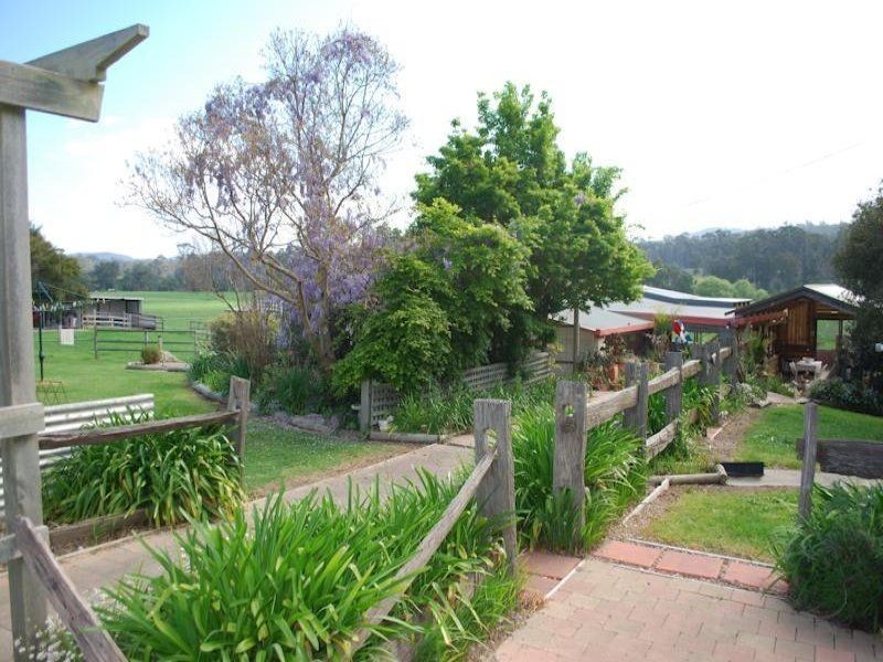 100 Yowaka River Rd, Greigs Flat NSW 2549