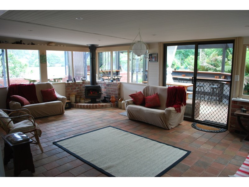 100 Yowaka River Rd, Greigs Flat NSW 2549