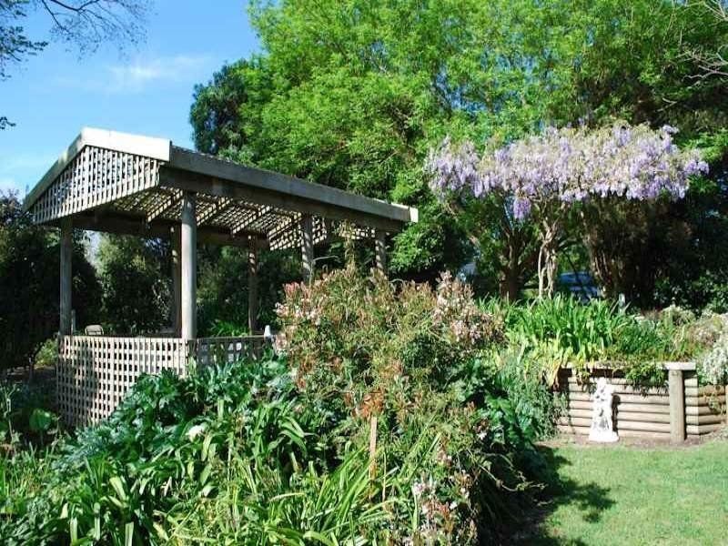 100 Yowaka River Rd, Greigs Flat NSW 2549