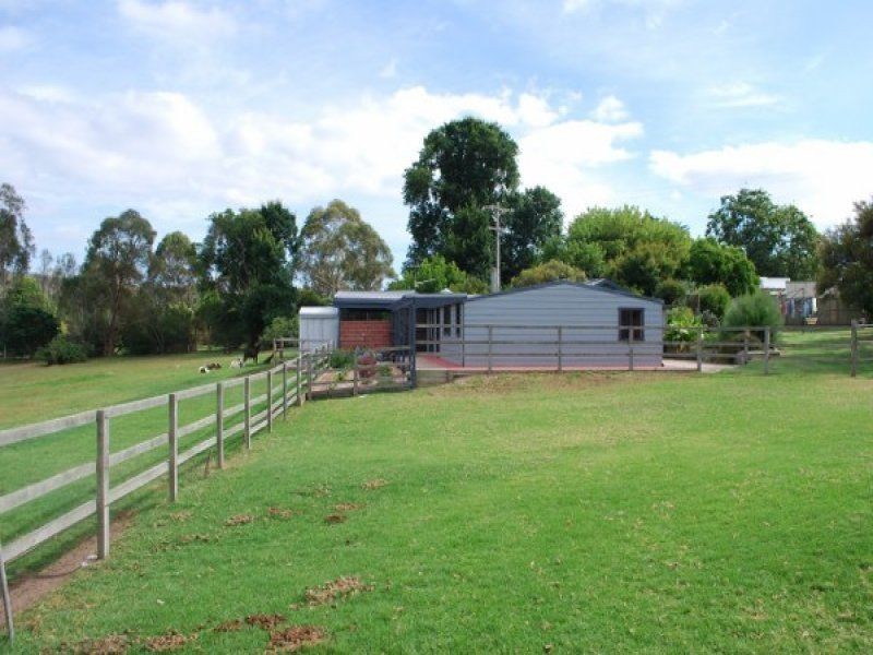 100 Yowaka River Rd, Greigs Flat NSW 2549