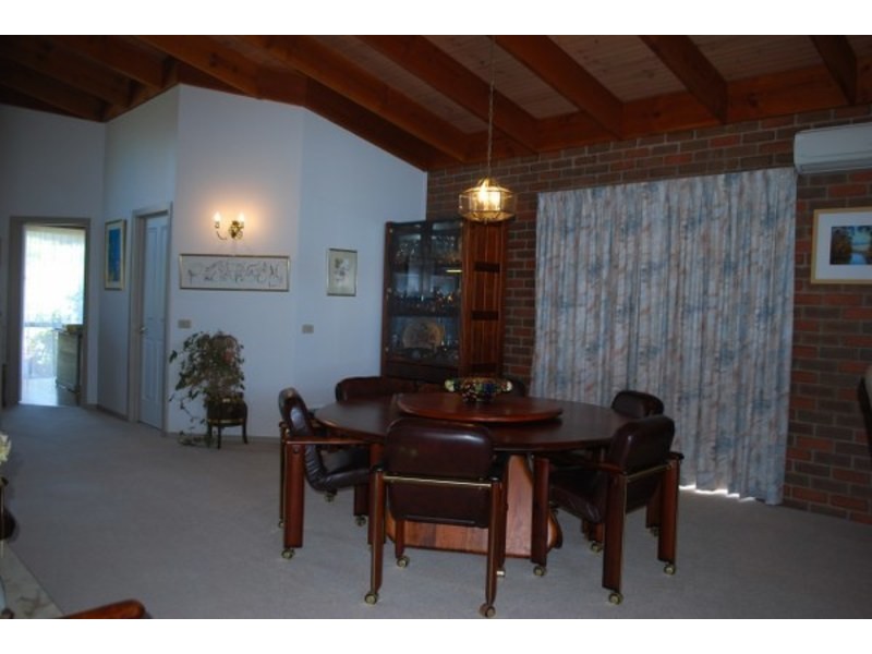 49 Jinjera Parade, Pambula Beach NSW 2549