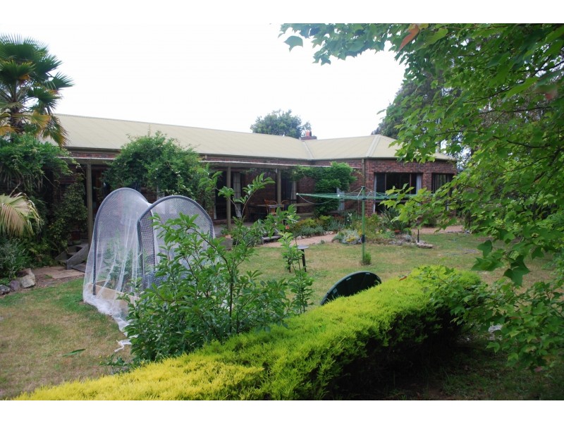 90 Oaklands Road, Pambula NSW 2549