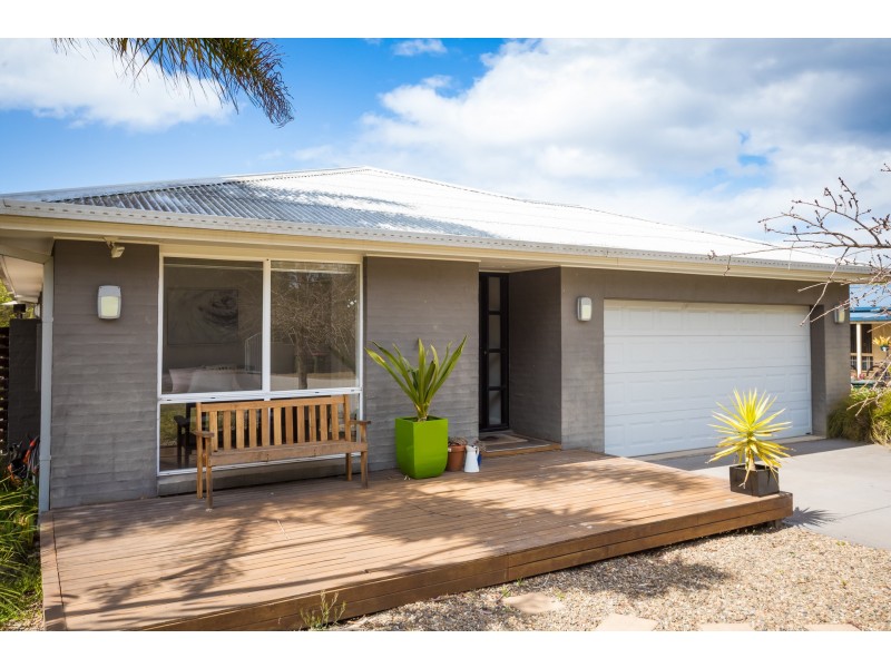 67 Rainbow Street, Pambula NSW 2549