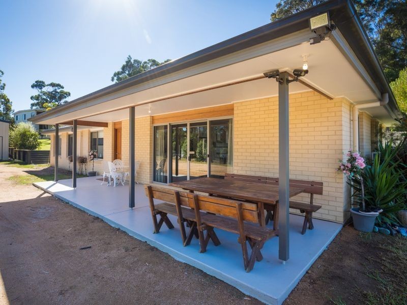 2 George Street, South Pambula NSW 2549