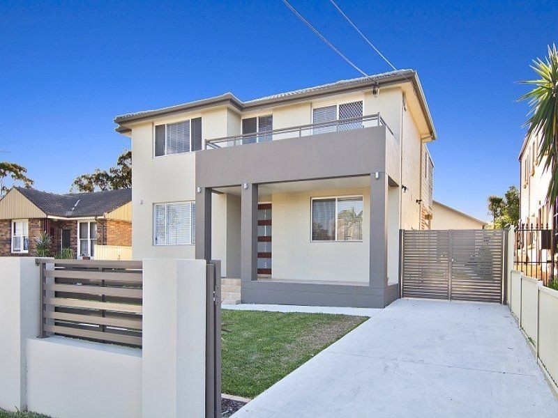 2/90 Macquarie Street, Chifley NSW 2036