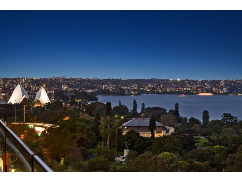 1302/185 Macquarie Street, Sydney NSW 2000