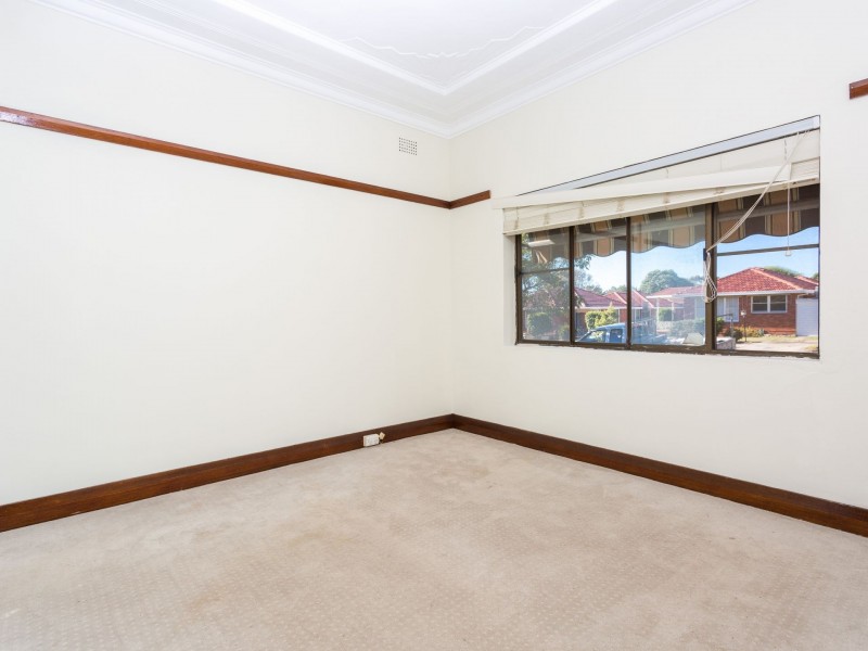 109 Staples Street, Kingsgrove NSW 2208