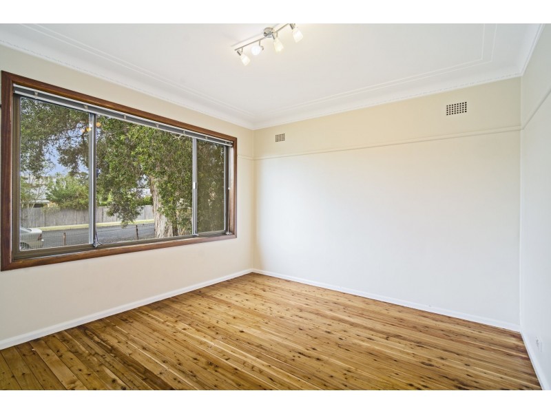 3 Cambridge Street, Ingleburn NSW 2565