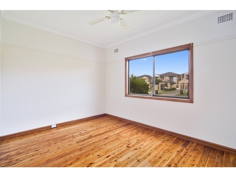 5 Lionel Street, Ingleburn NSW 2565