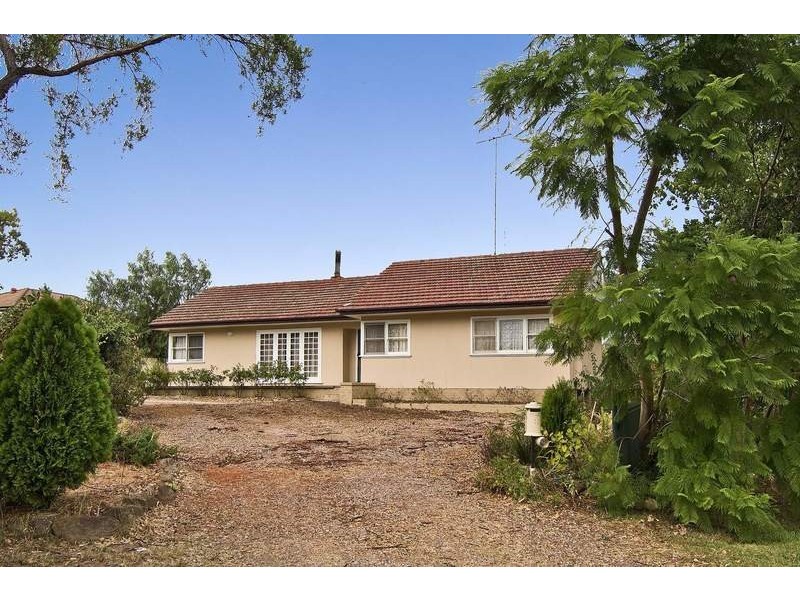 44 Waratah Crescent, Macquarie Fields NSW 2564