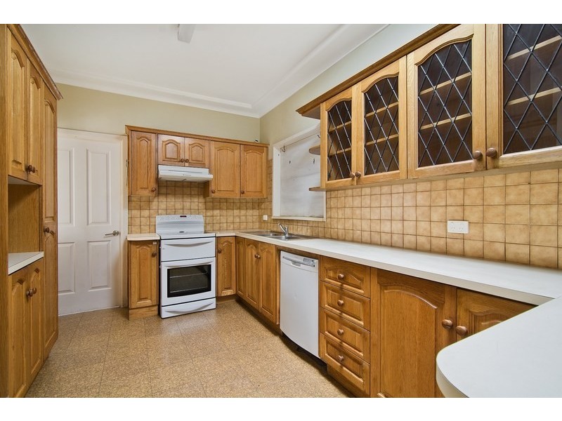 44 Waratah Crescent, Macquarie Fields NSW 2564
