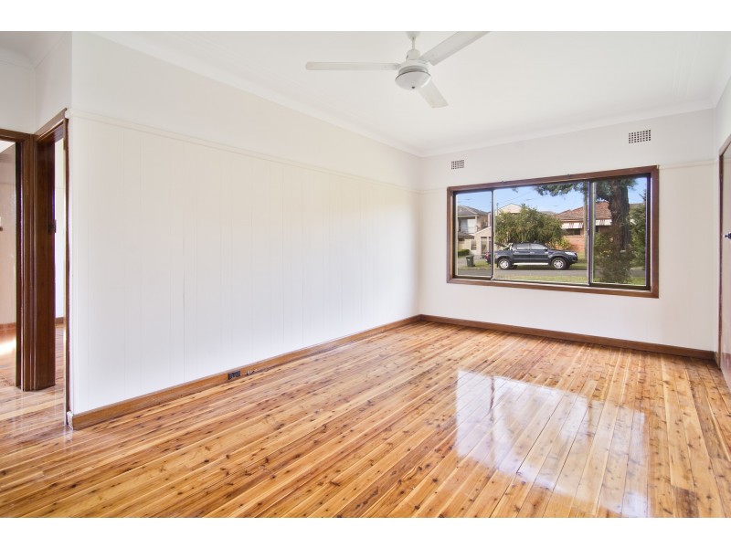 5 Lionel Street, Ingleburn NSW 2565