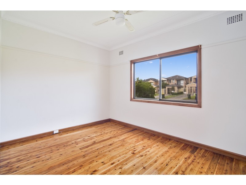 5 Lionel Street, Ingleburn NSW 2565