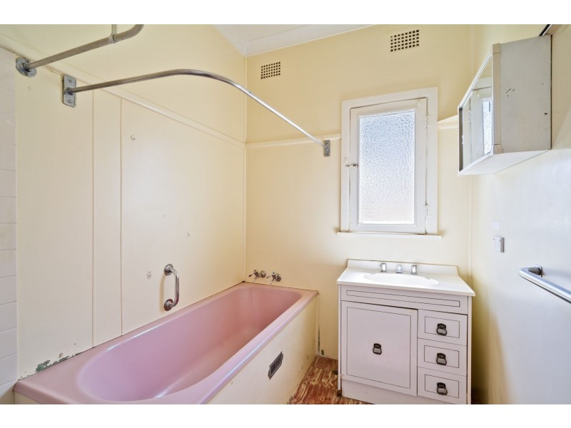 3 Lionel Street, Ingleburn NSW 2565